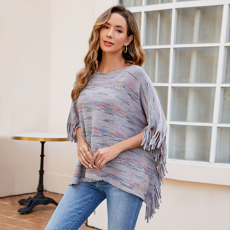 Ladies cozy poncho with fringed details