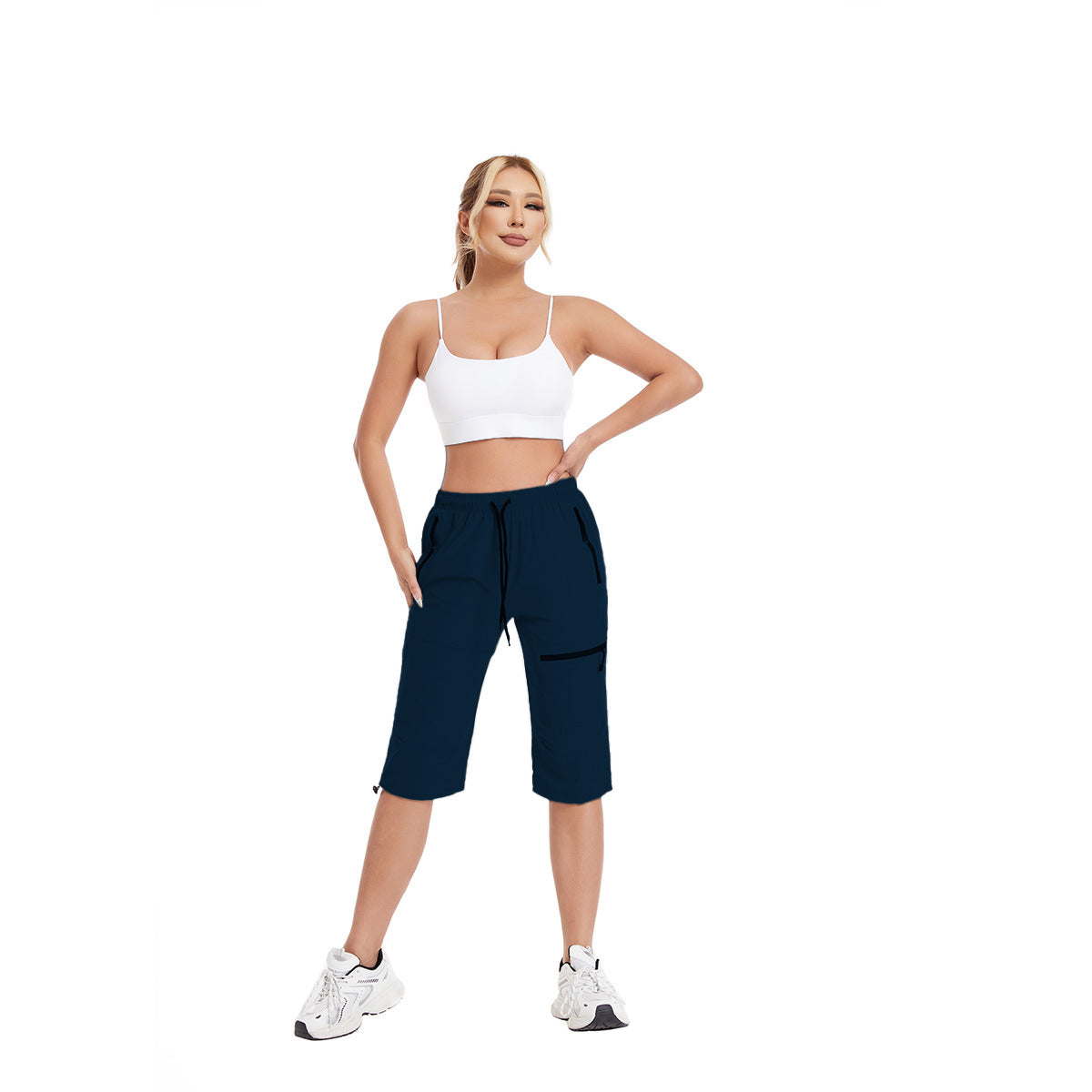 Women's multifunctional sports capri pants with practical pockets