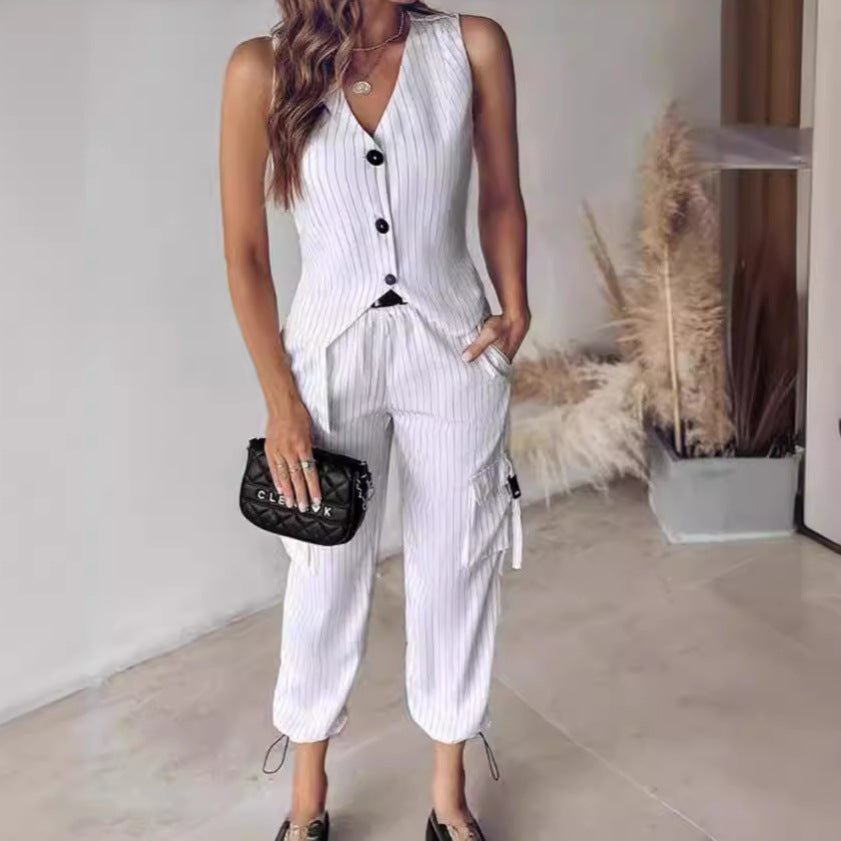 Ladies elegant suit set with striped design and casual cut