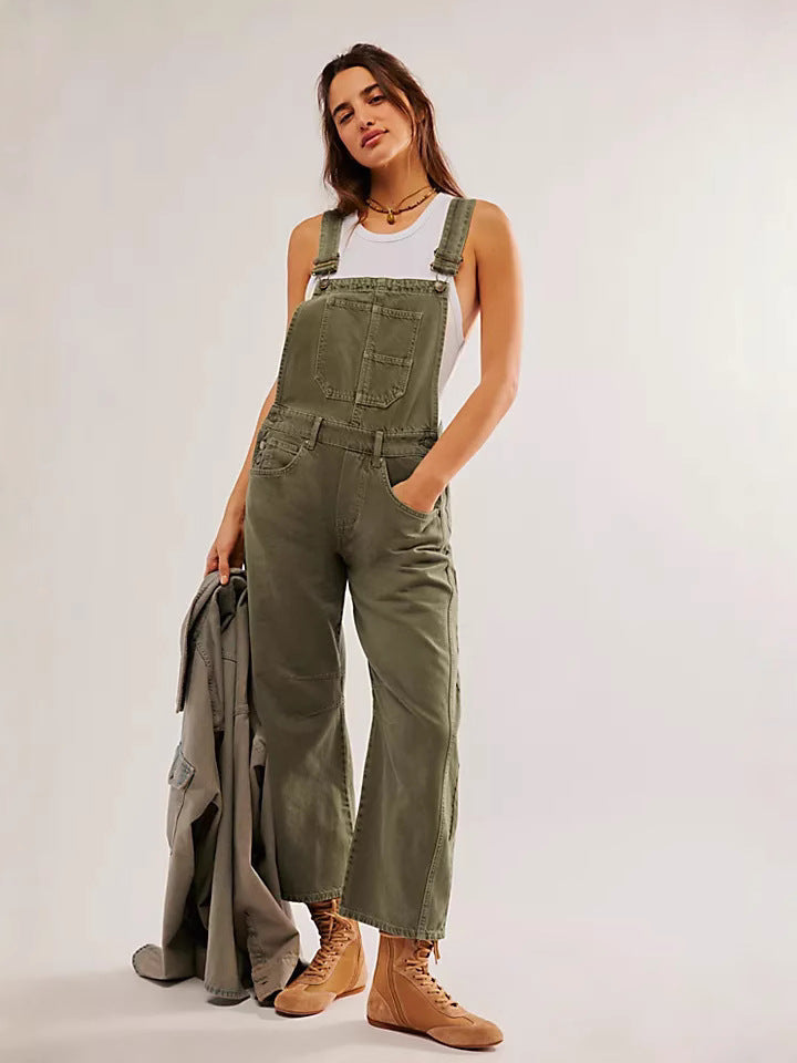 Women's overall in a casual oversized style with practical pockets and fashionable accents