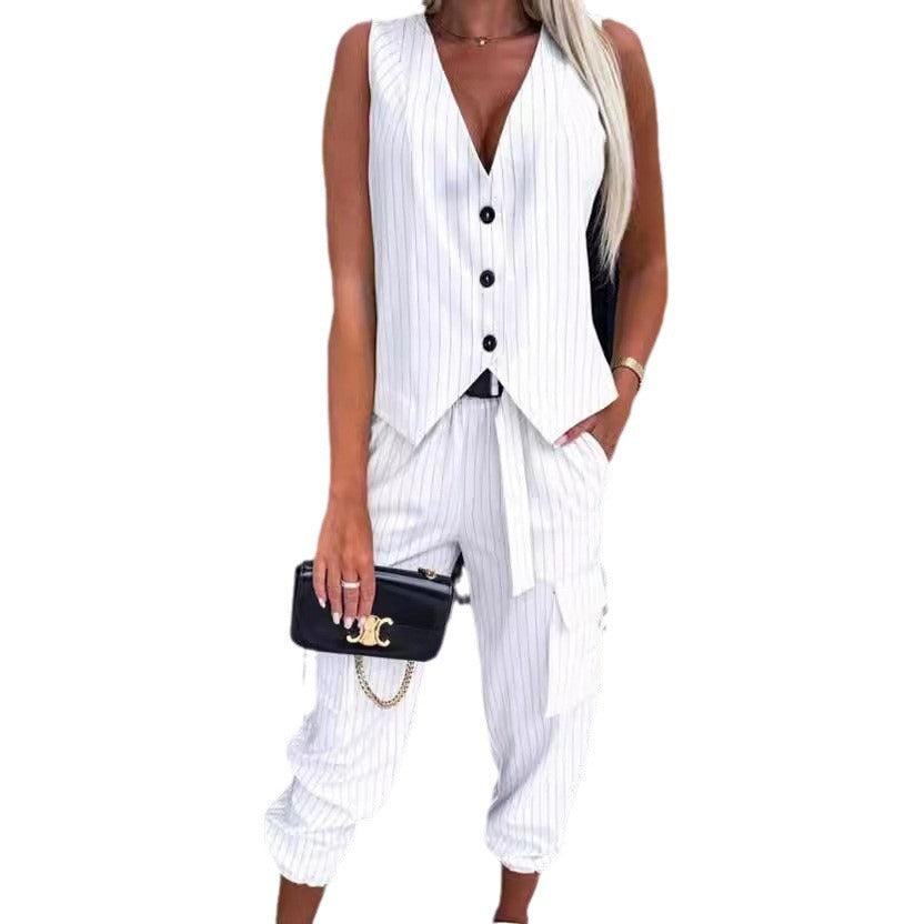 Ladies elegant suit set with striped design and casual cut