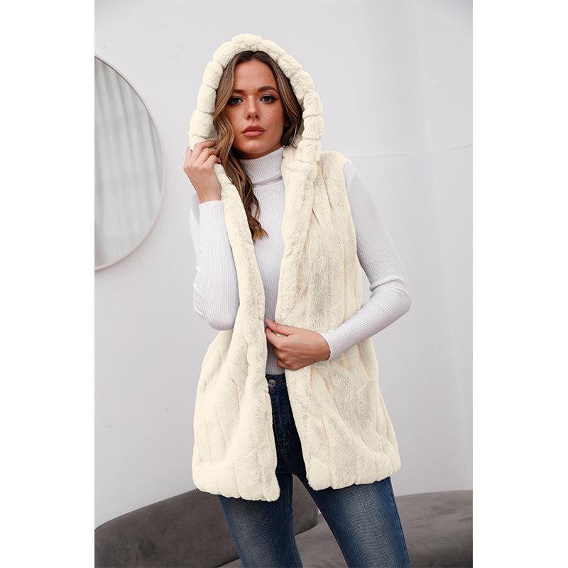 Ladies Elegant Hooded Vest made of Faux Fur