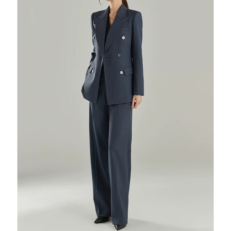 Women's double-breasted suit with wide-cut trousers