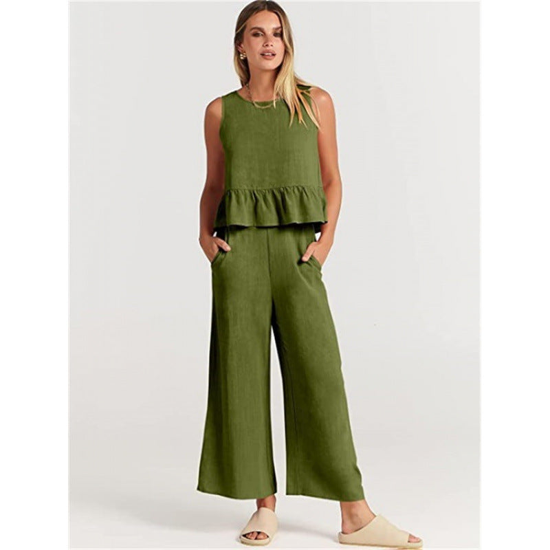 Women's casual jumpsuit with voluminous top and side pockets