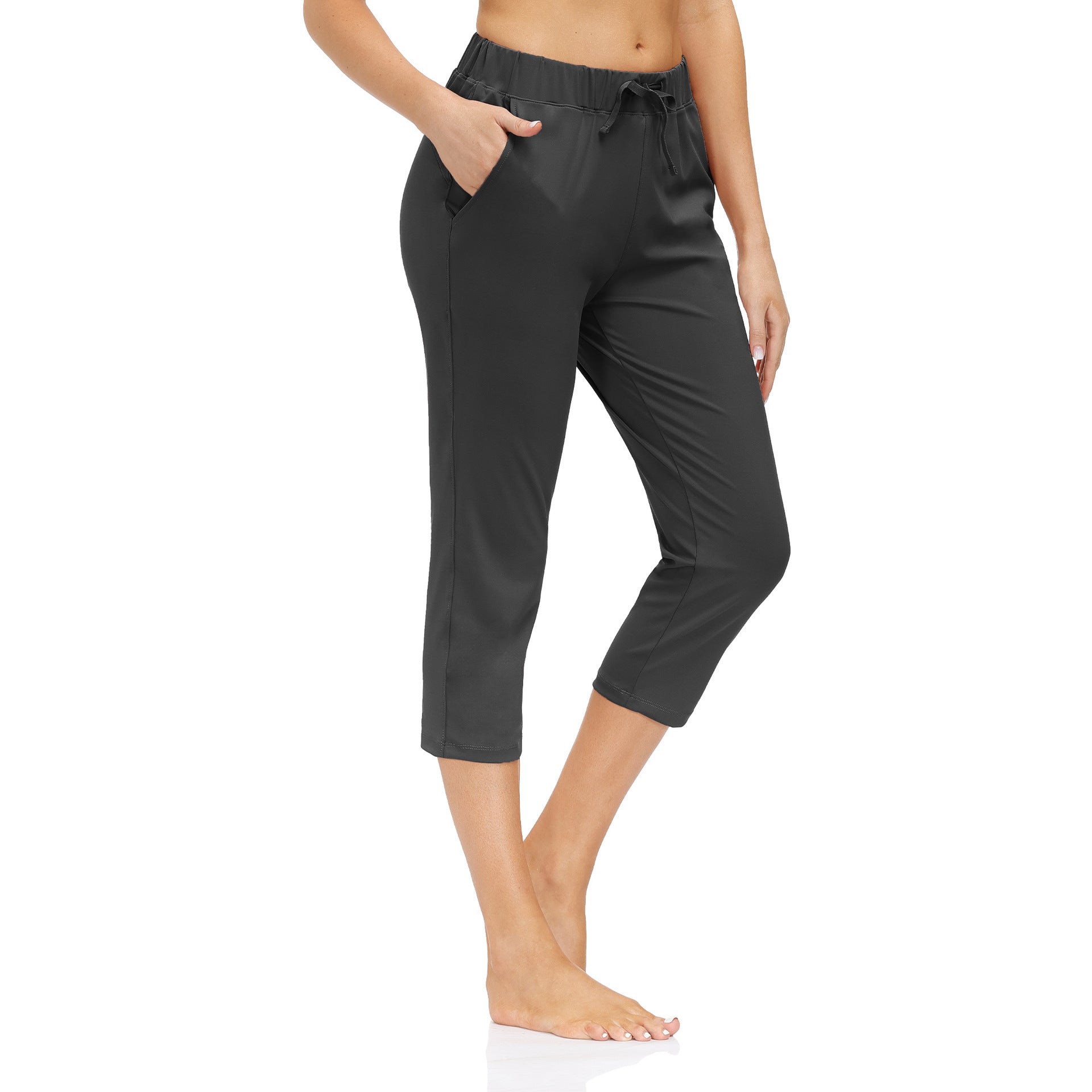 Women's sporty 3/4 pants with elastic waistband and practical side pockets