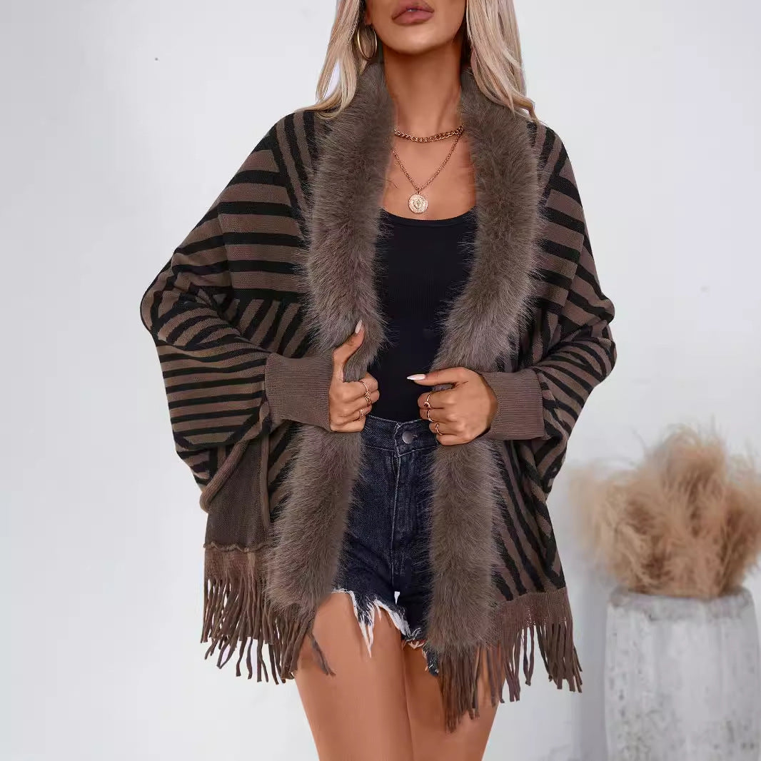 Women's Knit Poncho with Elegant Faux Fur Collar and Fringed Design