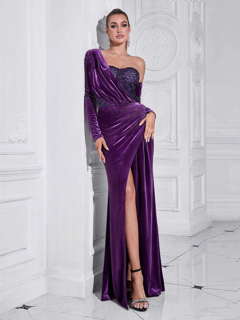 Women's Glamorous Evening Dress with Asymmetric Design and Sparkling Accents