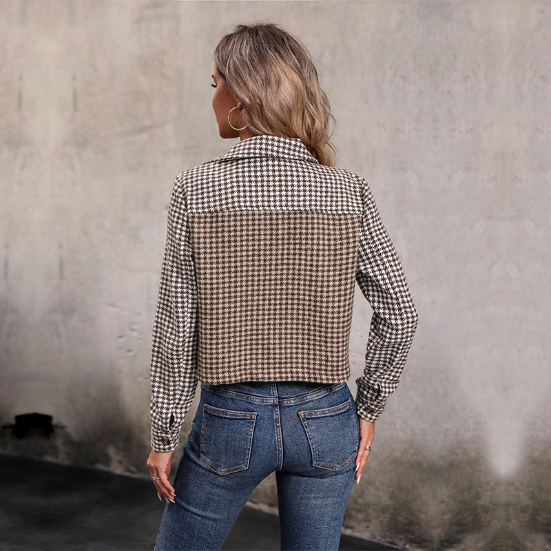 Women's casual check jacket with cropped fit and practical chest pockets