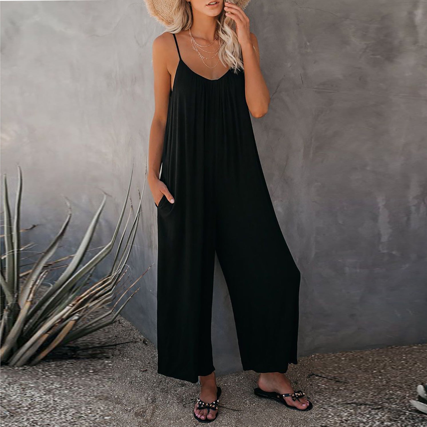 Women's Casual Jumpsuit with Wide Legs and Practical Pockets
