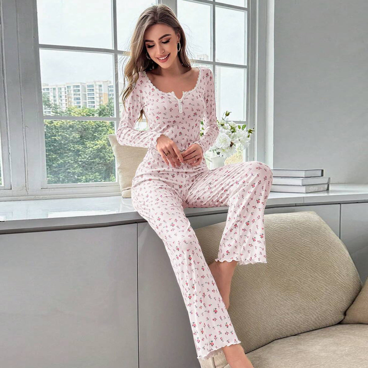 Women's Long Sleeve Pajama Set with Playful Floral Pattern