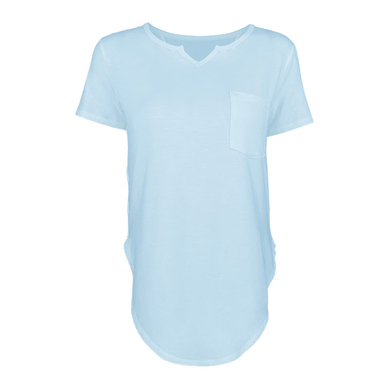 Women's casual T-shirt with practical pocket detail and round neck
