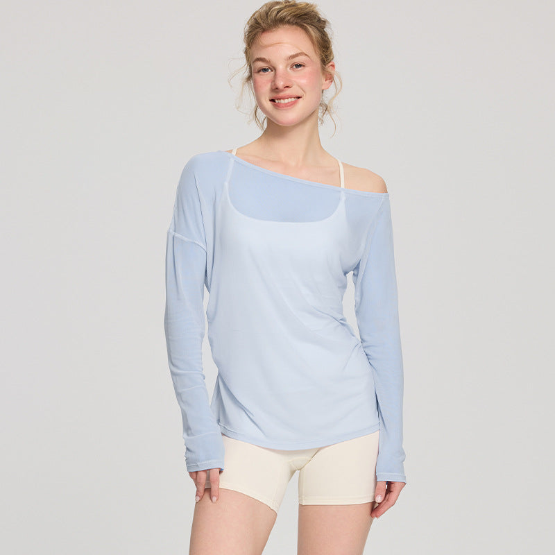 Women's casual asymmetric long sleeve shirt made of breathable and lightweight material