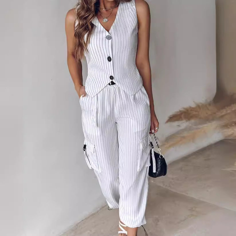 Ladies elegant suit set with striped design and casual cut