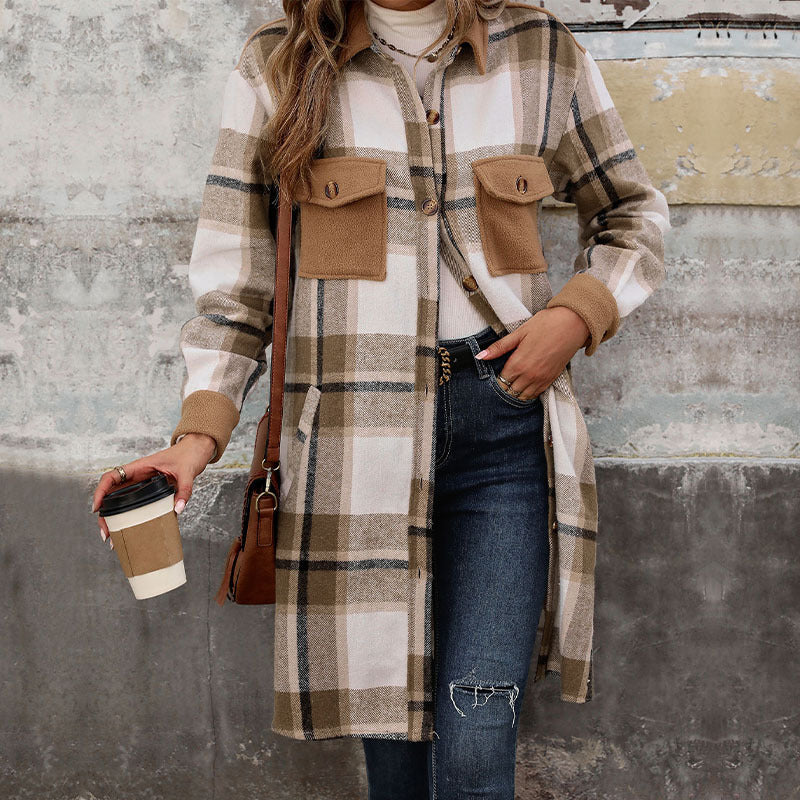 Women's checked coat with practical pocket design and classic cut