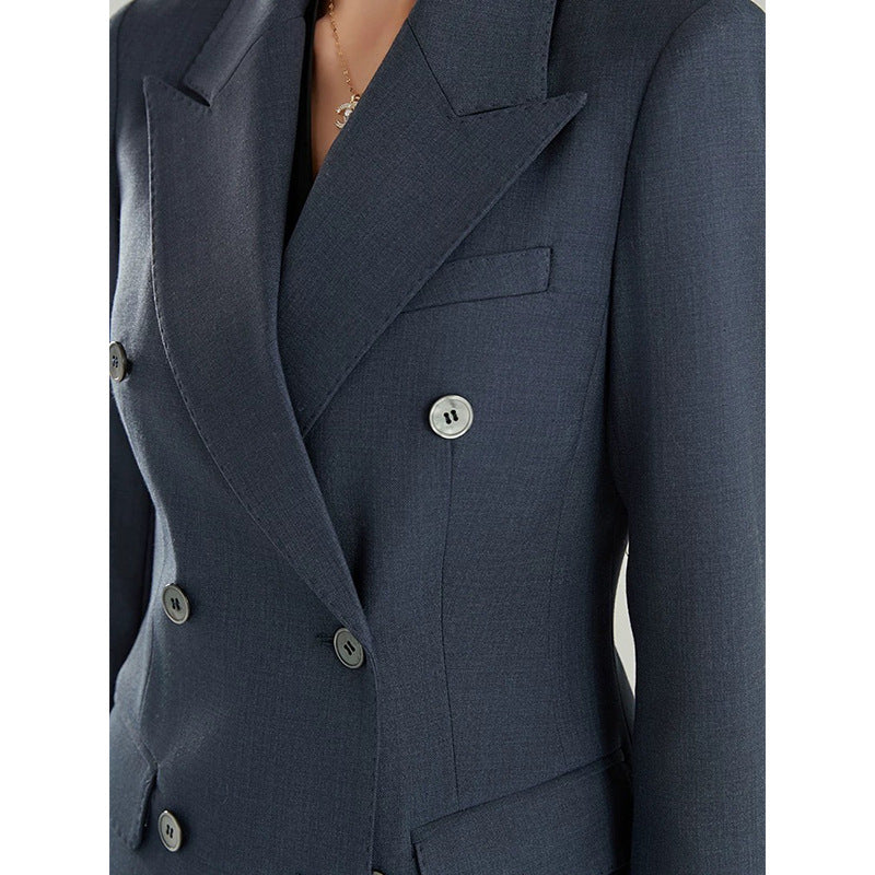 Women's double-breasted suit with wide-cut trousers