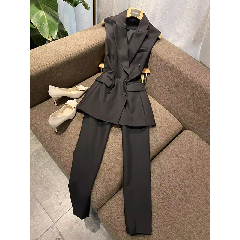 Women Modern Tailored Cape Blazer and Pants Suit