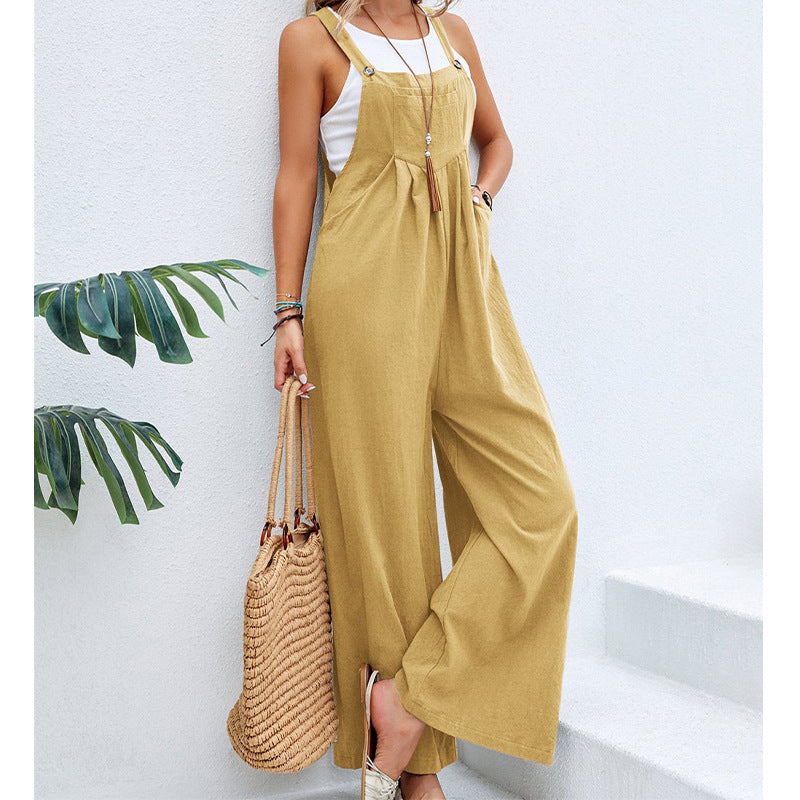 Women's wide dungarees with a casual cut and sophisticated details