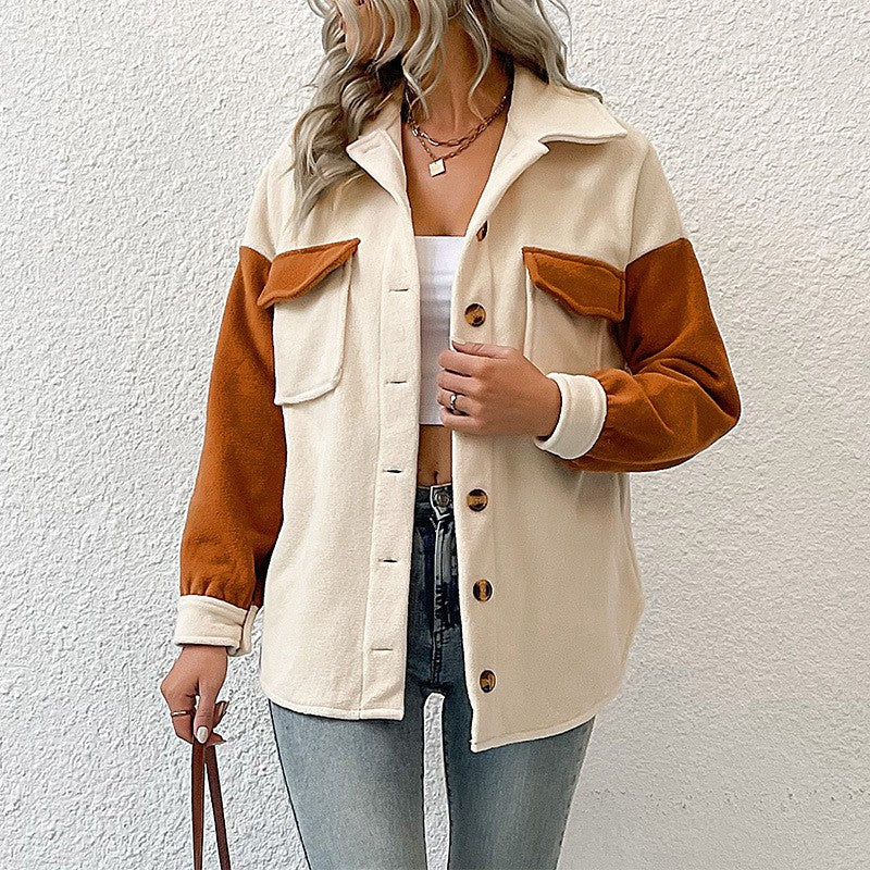Ladies fashionable transitional jacket with pockets and contrasting sleeves