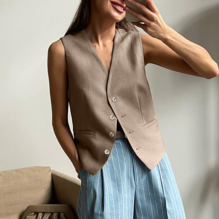Ladies elegant fitted suit set with sleeveless blazer and wide pants
