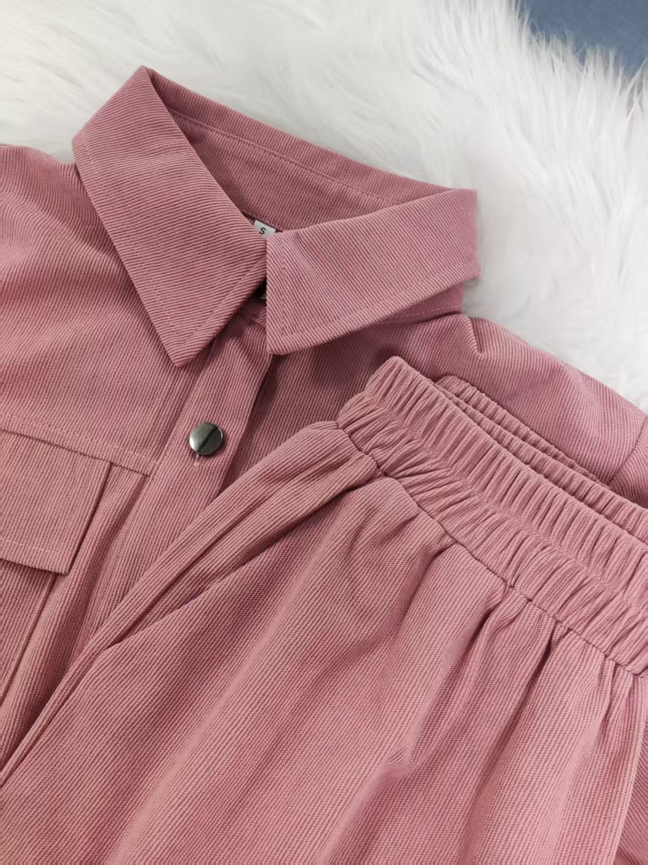 Women's corduroy suit with classic collar and elastic waistband