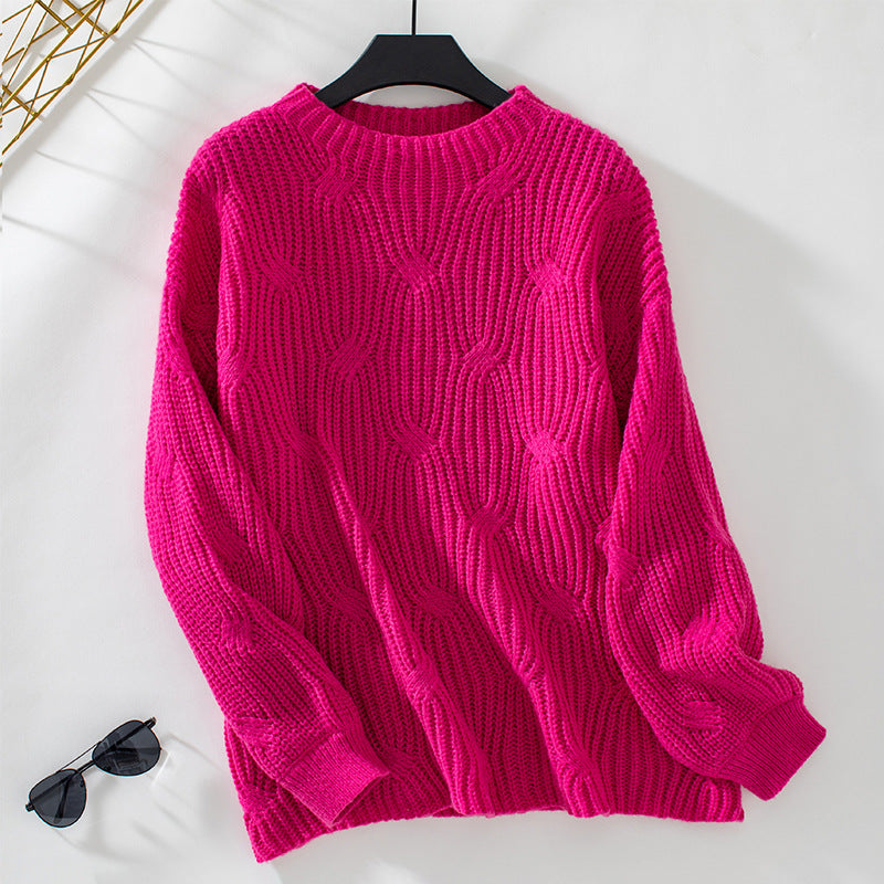 Women's chunky knit pullover with striking wave pattern