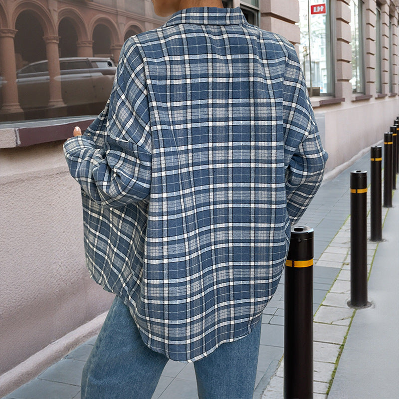 Women's checkered cotton blouse in a casual cut with button details