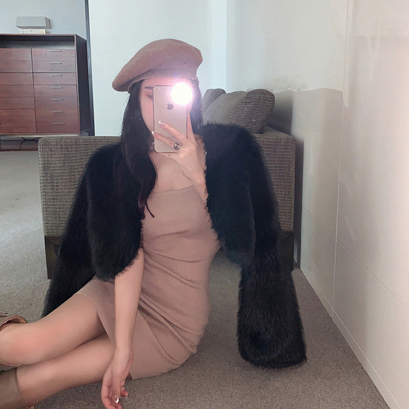 Women Fluffy Shoulder Jacket with Wide Cut Sleeves