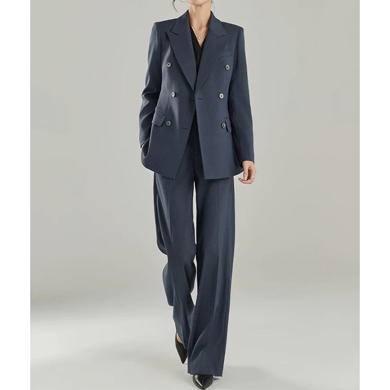 Women's double-breasted suit with wide-cut trousers