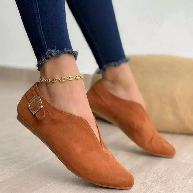 Ladies Elegant Moccasins With Fashionable Strap and Pointed Toe Area W&w