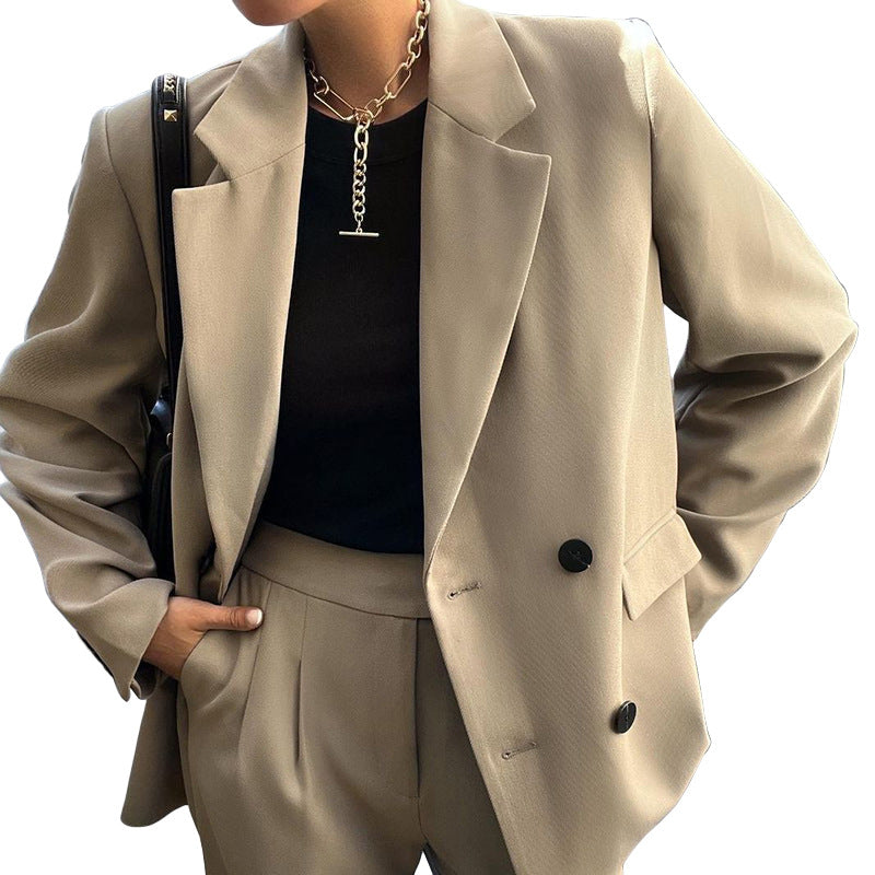Women's suit jacket and pants in elegant oversized style