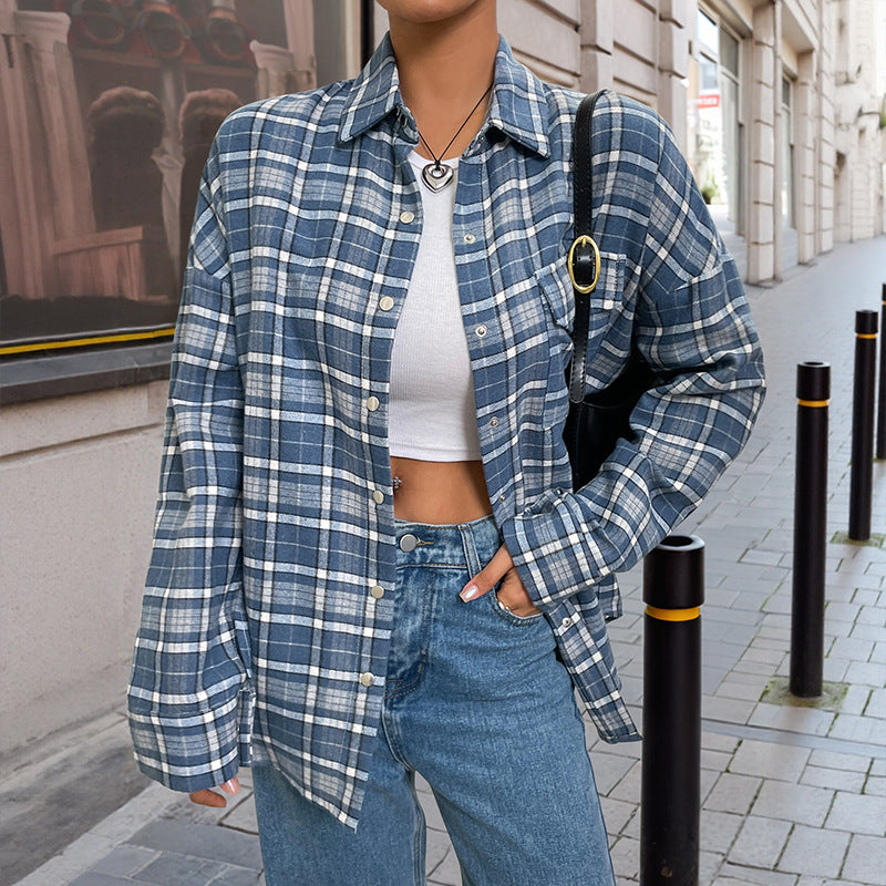Women's checkered cotton blouse in a casual cut with button details
