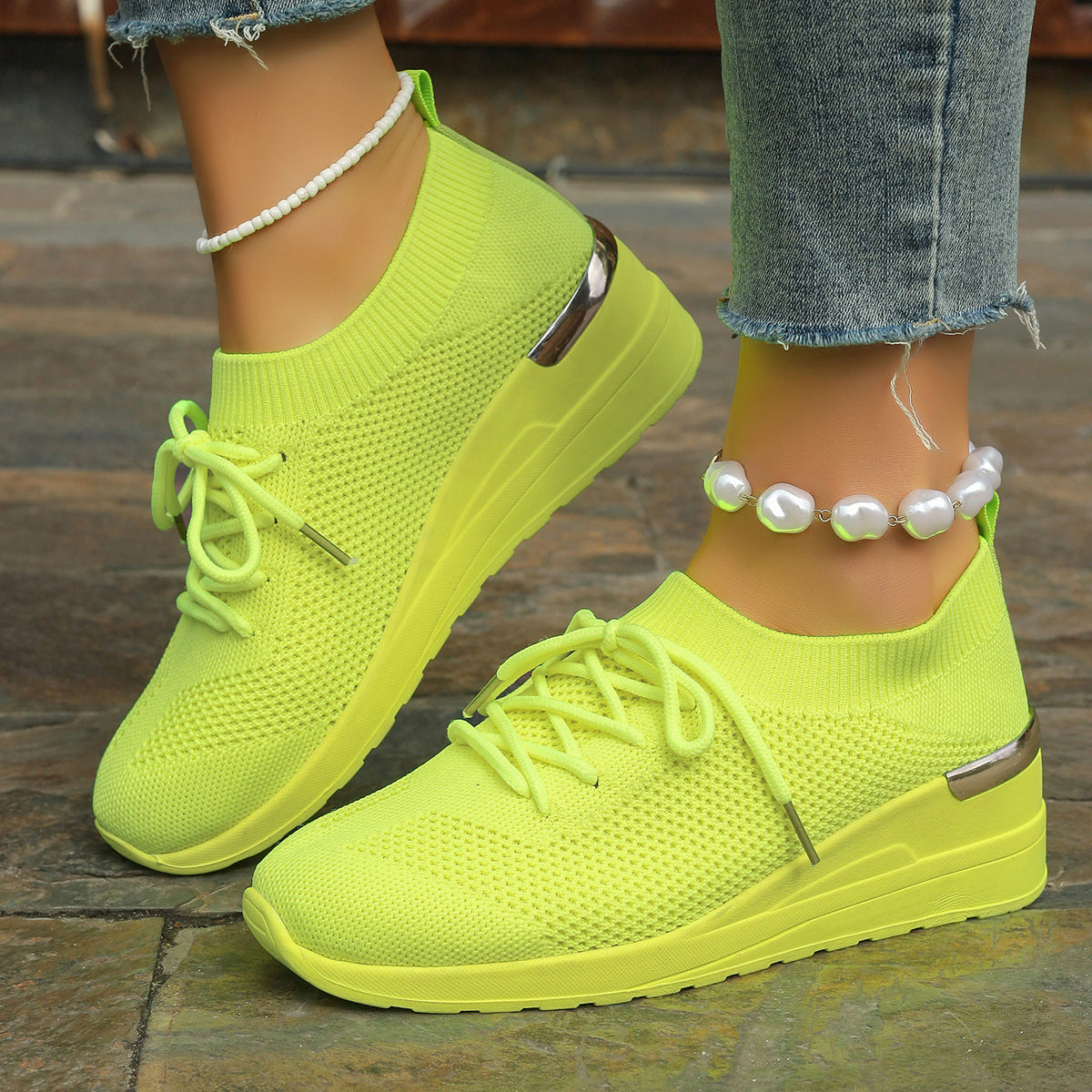 Women's comfortable sport sneakers with breathable upper material and elegant platform sole
