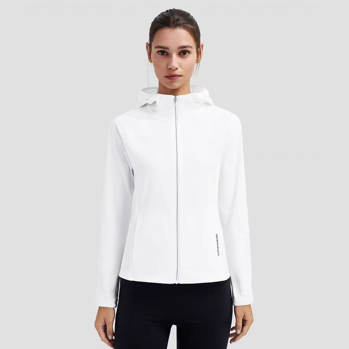 Women's training jacket with high collar and breathable material