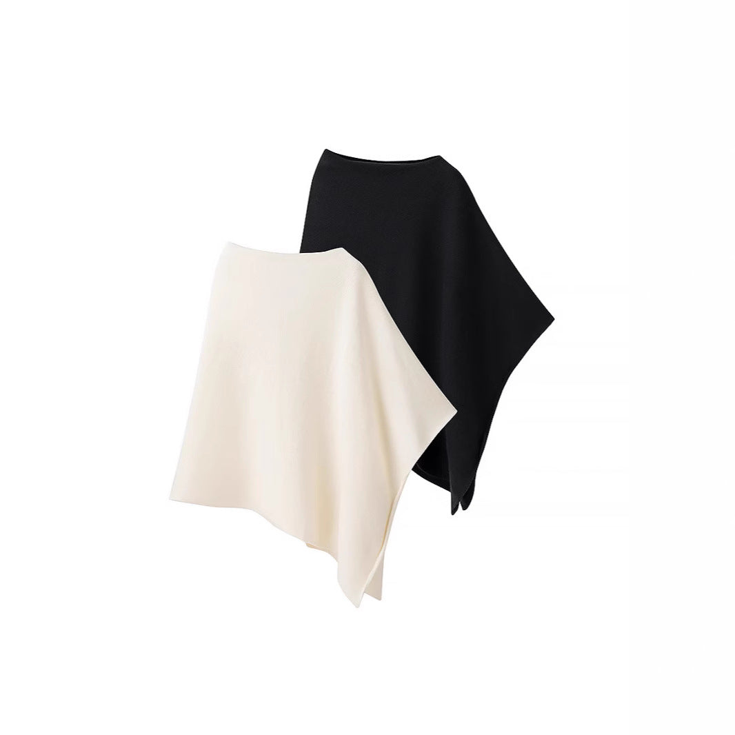 Ladies poncho made of soft, high-quality material with an elegant cut