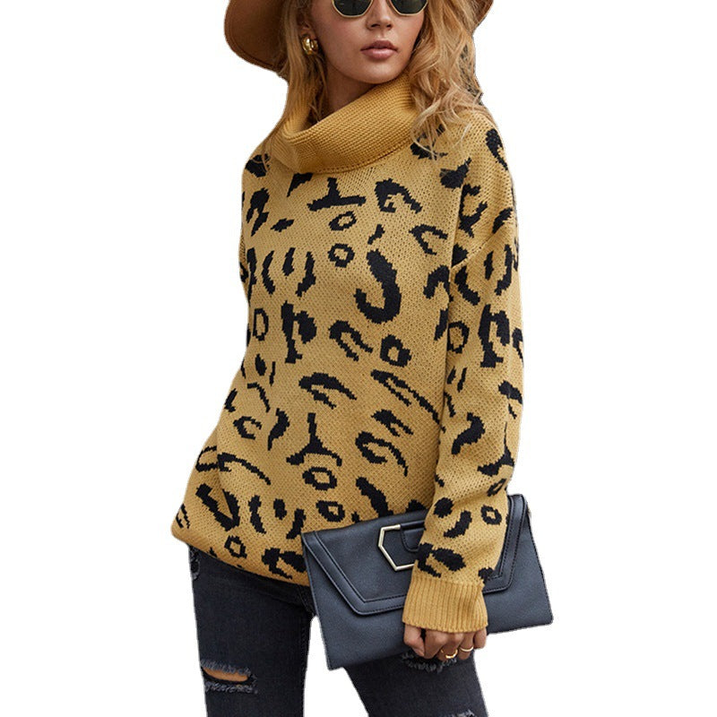 Women cozy oversized pullover with trendy leopard pattern