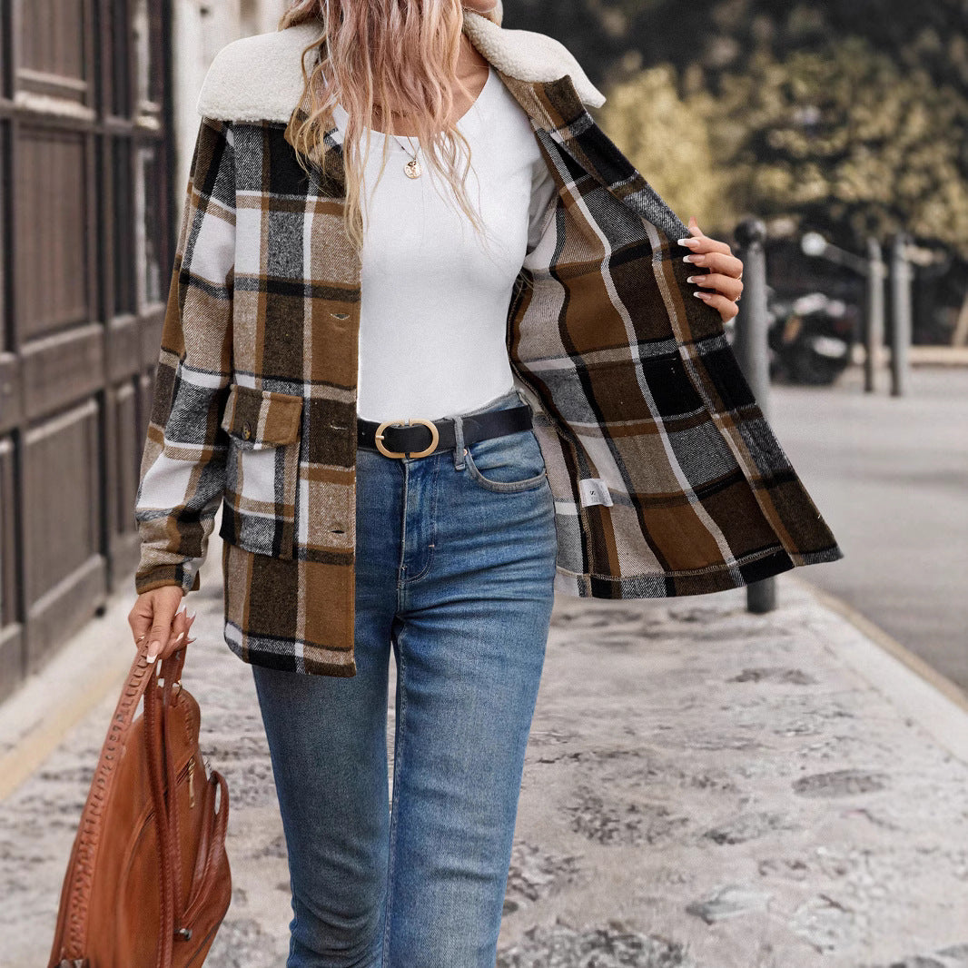 Women's casual checkered jacket with soft lining and practical pockets