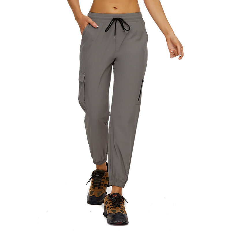Women's cargo pants with elastic waistband and practical pockets
