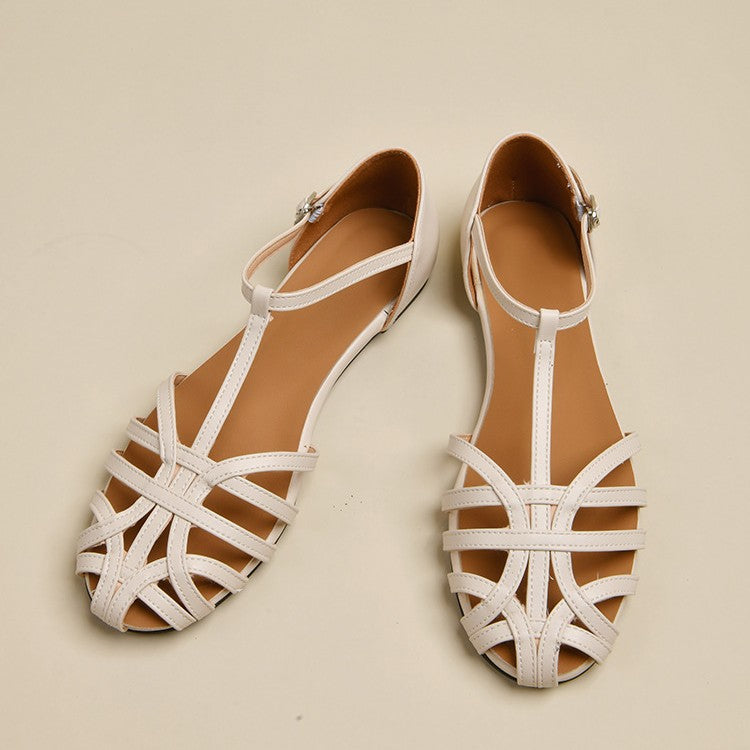 Women's elegant flat sandals with adjustable strap and fashionable cut