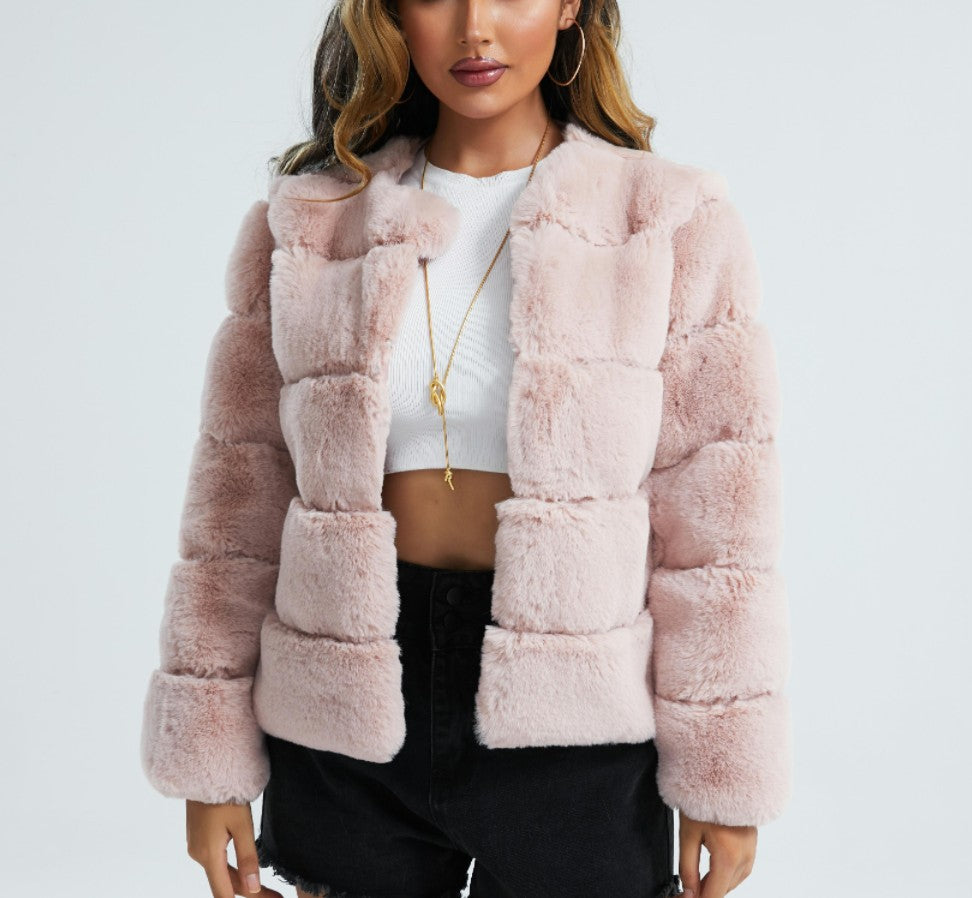 Women's fashionable cuddly jacket
