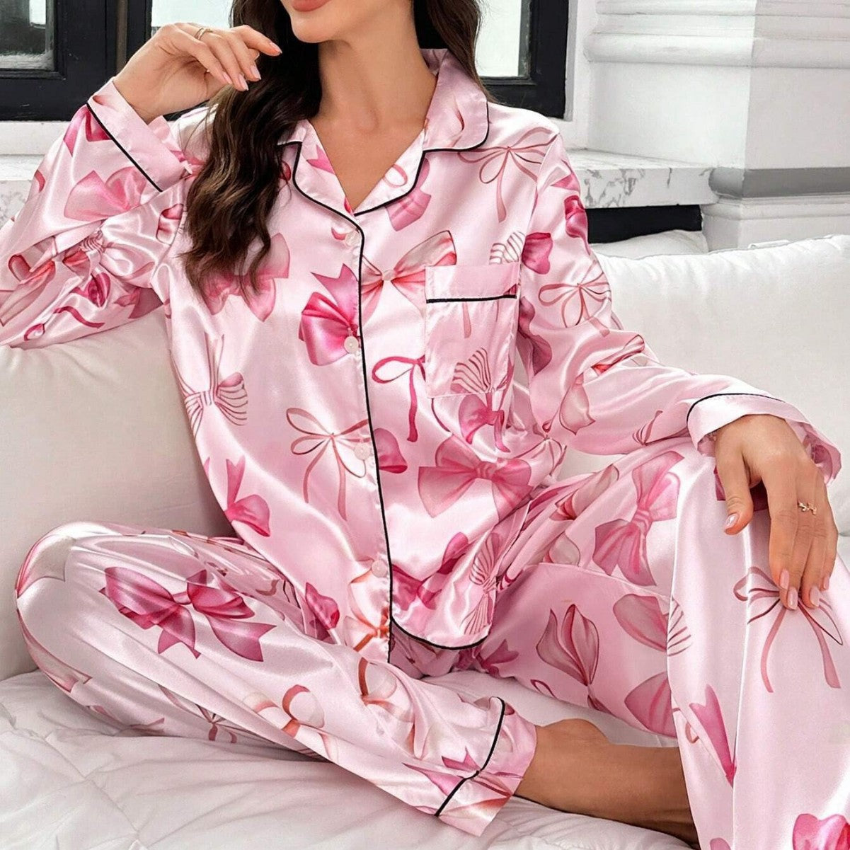 Women's Satin Pajamas with Elegant Bow Motifs