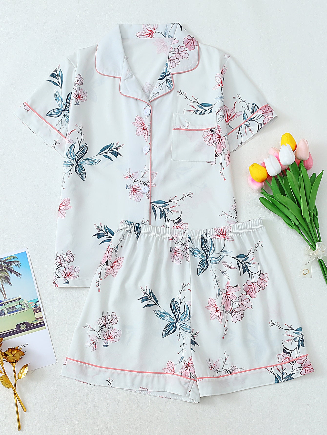 Women's pajama set with hearts and fine stripes