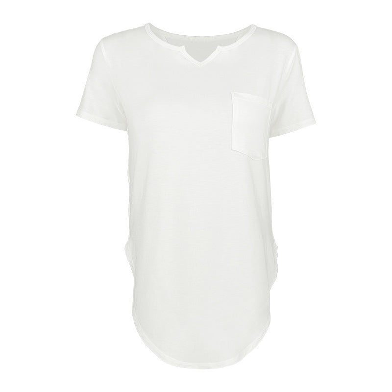Women's casual T-shirt with practical pocket detail and round neck