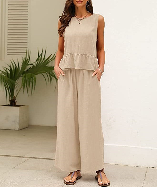 Ladies airy jumpsuit with ruffled hem