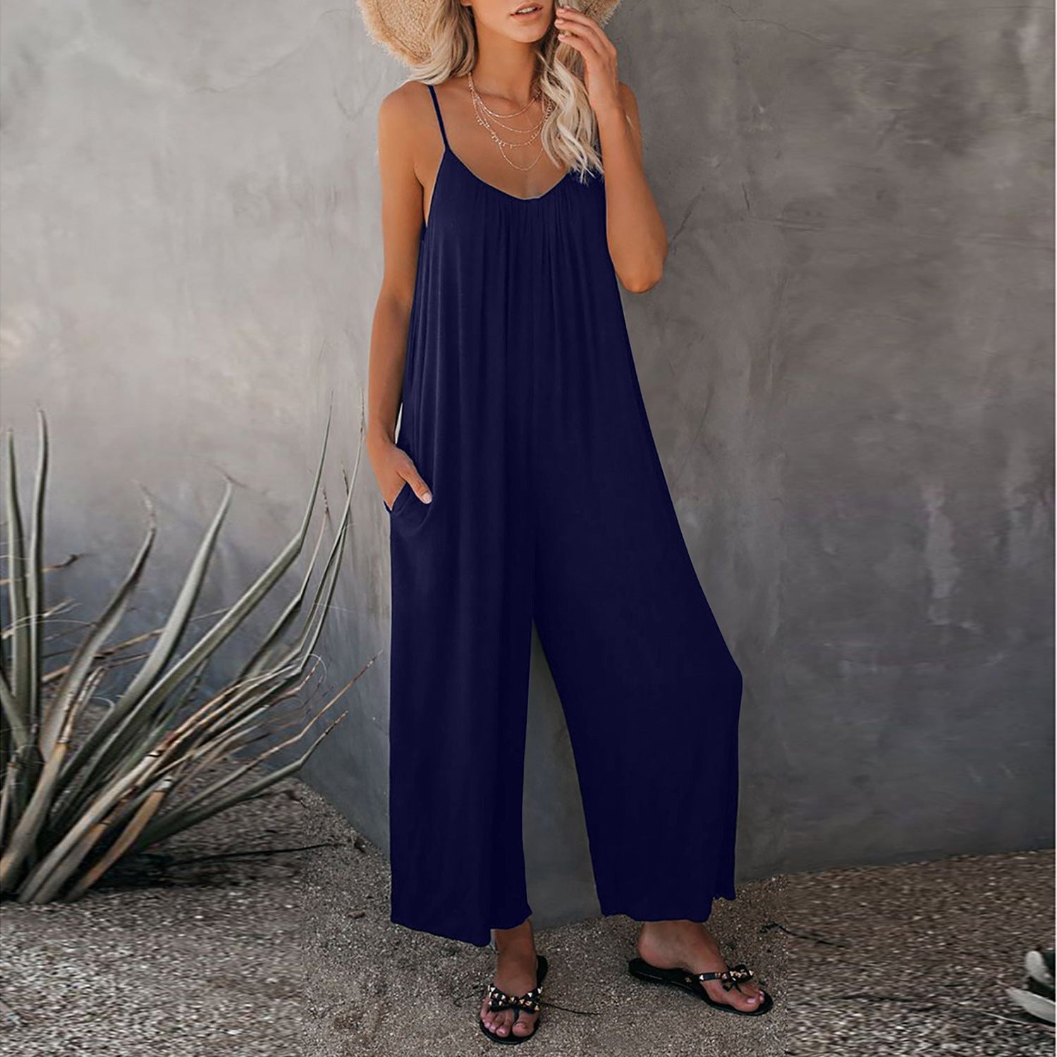 Women's Casual Jumpsuit with Wide Legs and Practical Pockets