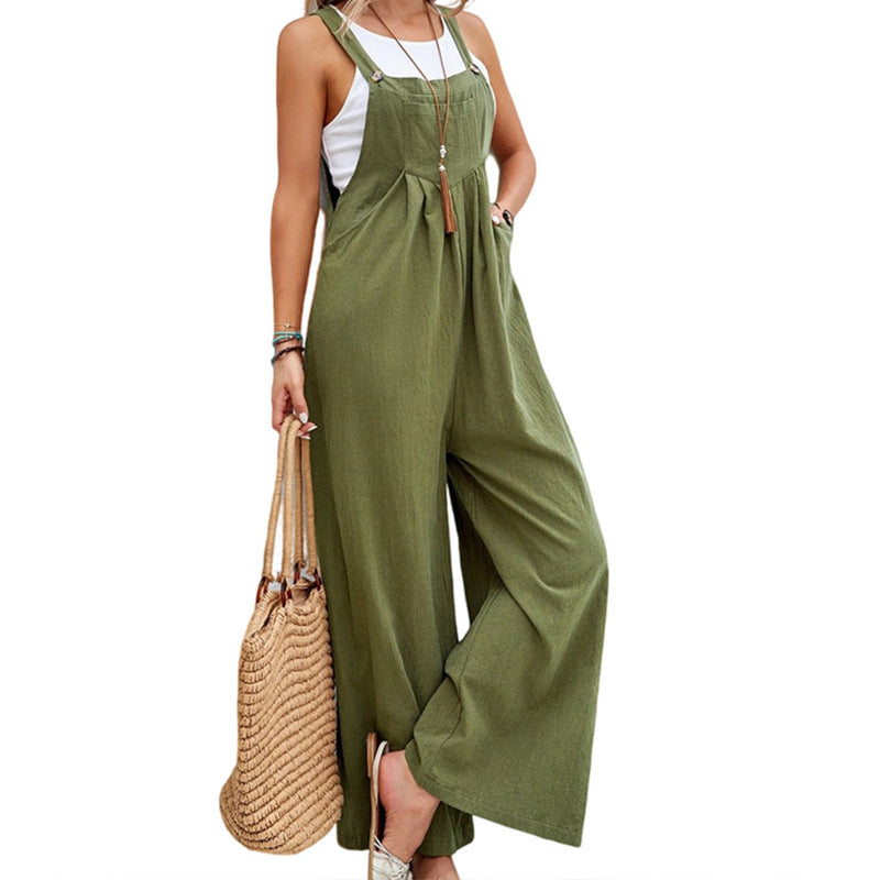 Women's wide dungarees with a casual cut and sophisticated details