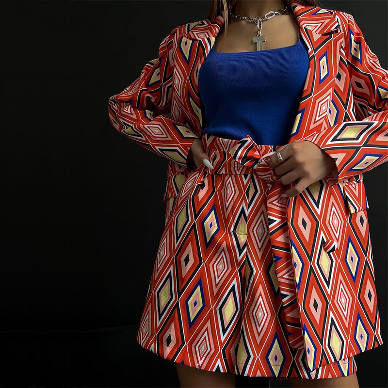 Women Blazer and Shorts Set with Geometric Pattern and Adjustable Belt
