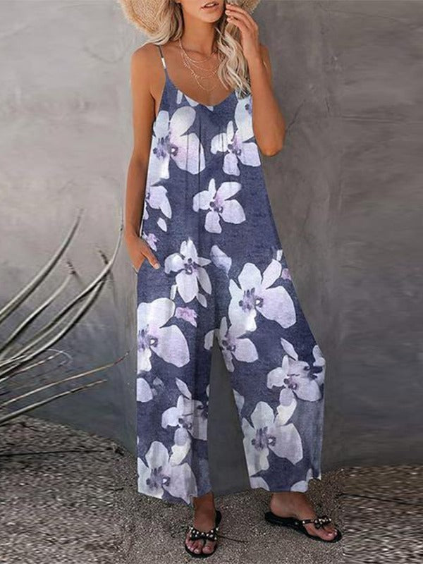 Women's casual jumpsuit with delicate pattern