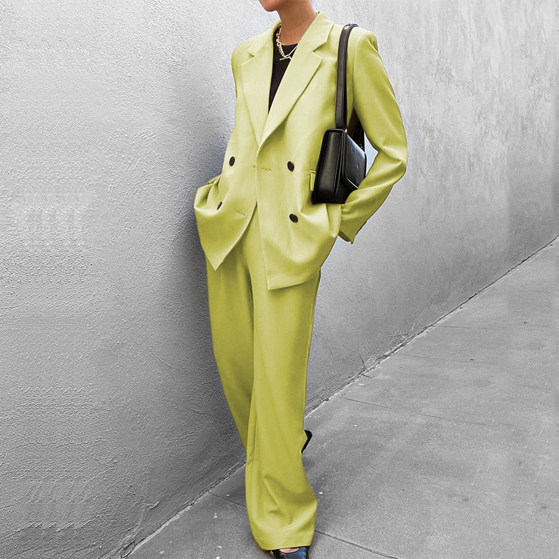 Women's suit jacket and pants in elegant oversized style