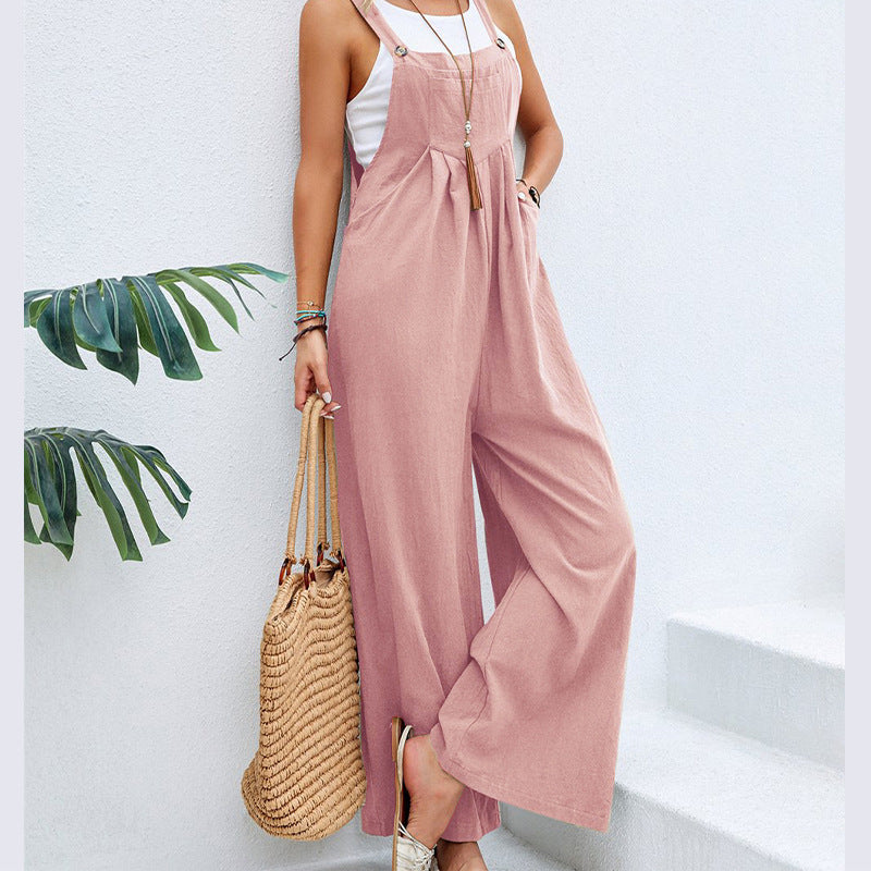 Women's wide dungarees with a casual cut and sophisticated details