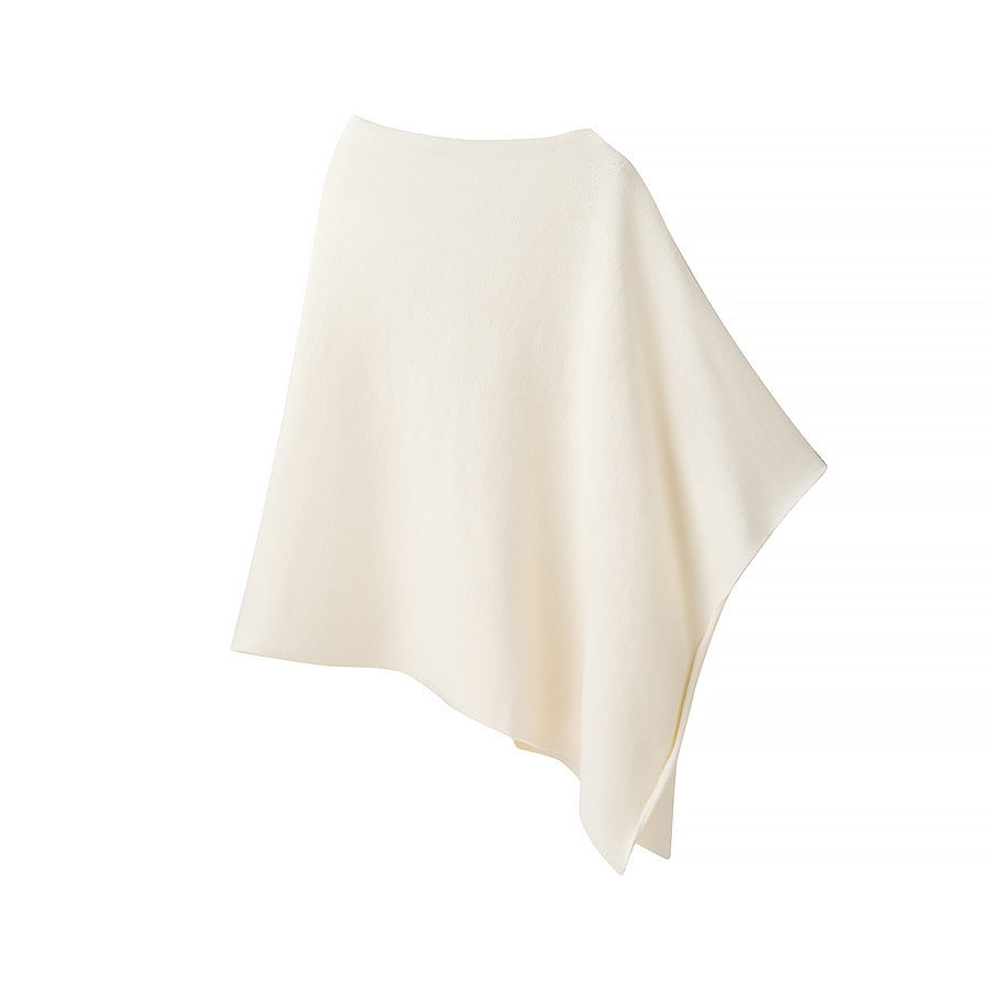Women’s scarf poncho made of high-quality wool and elastic material